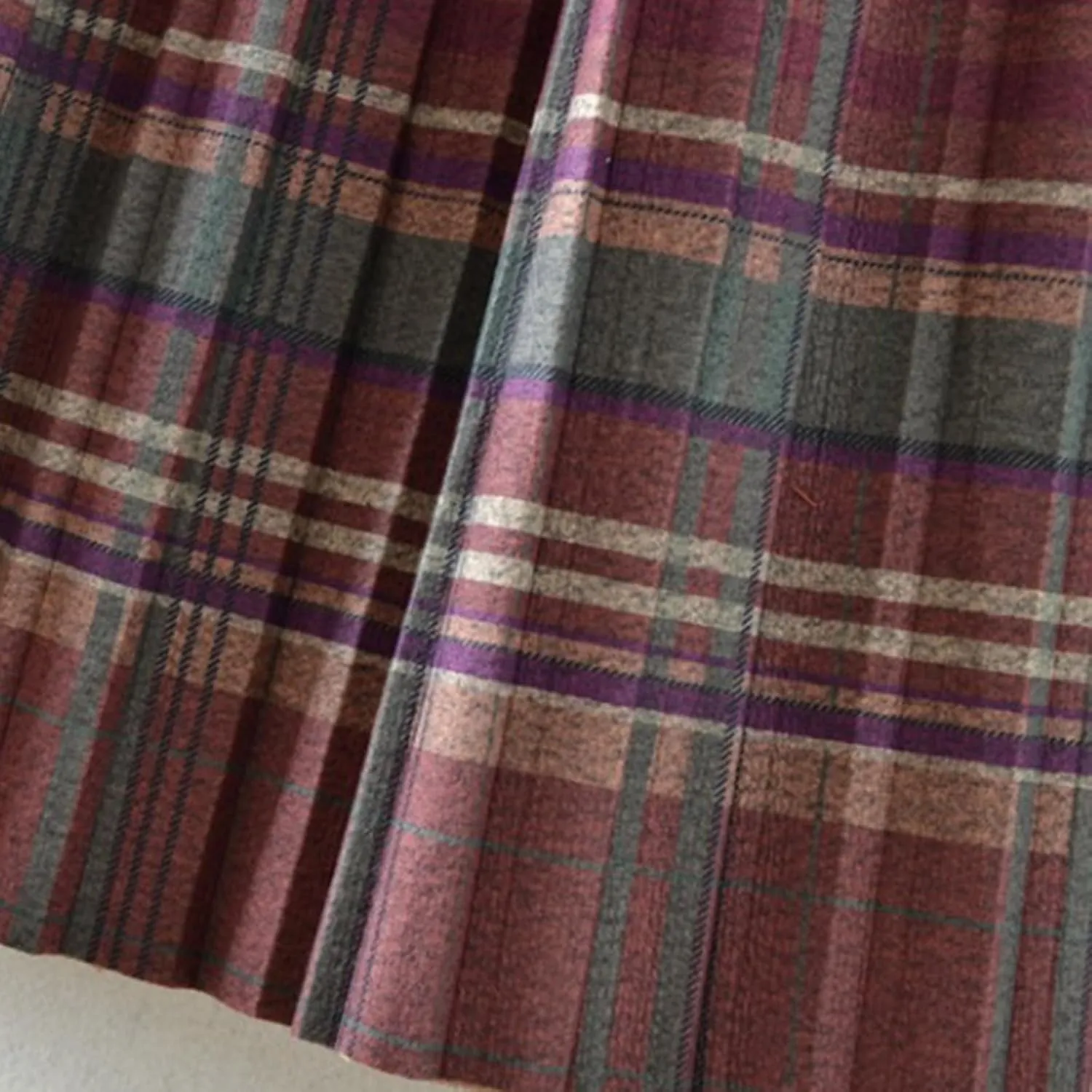 Plaid Skirt for Women's Vintage High Waist Wool Blend A-Line Skirts Trendy Elastic Waist Ruffle Long Maxi Skirt