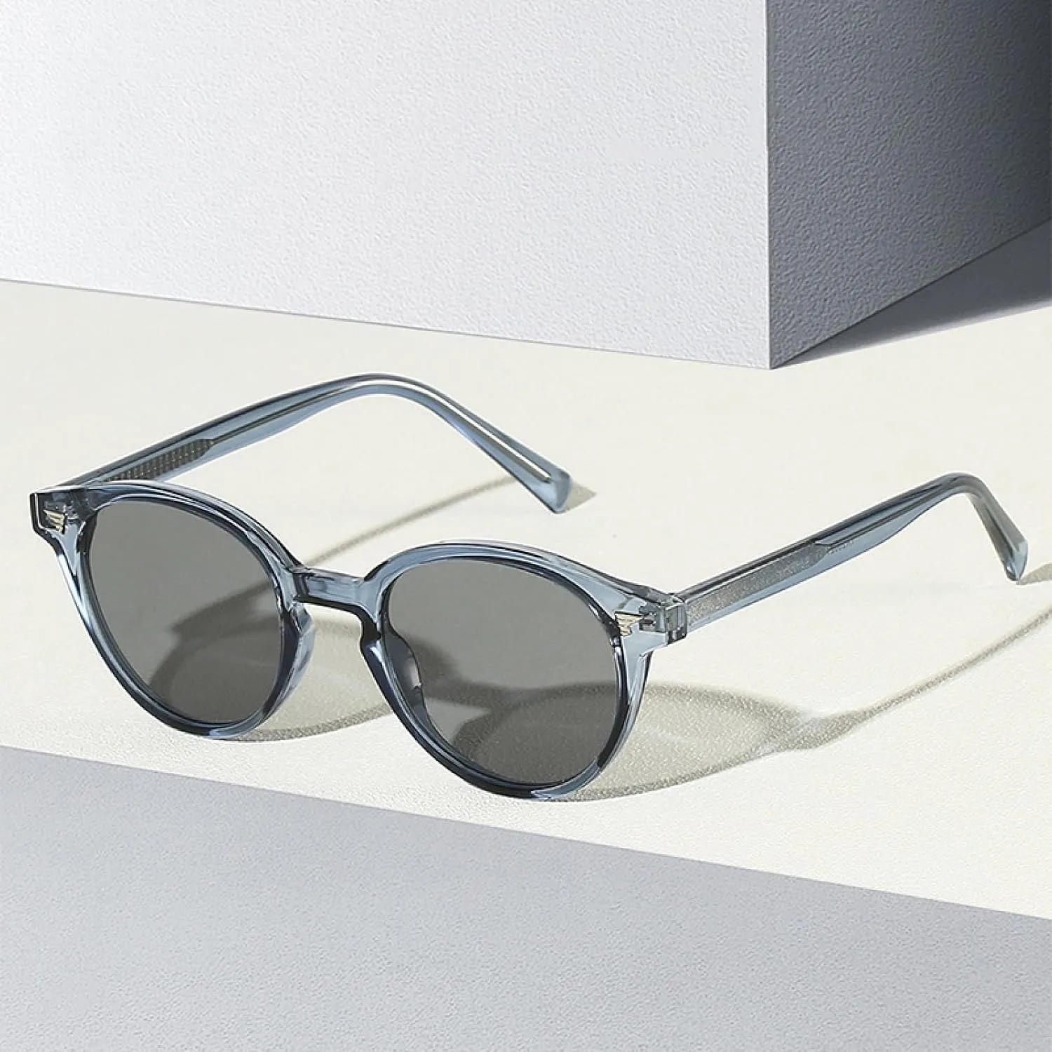 Popular Fashion Round Punk Women Luxury Sunglasses Retro Rivets Men Trending Uv400