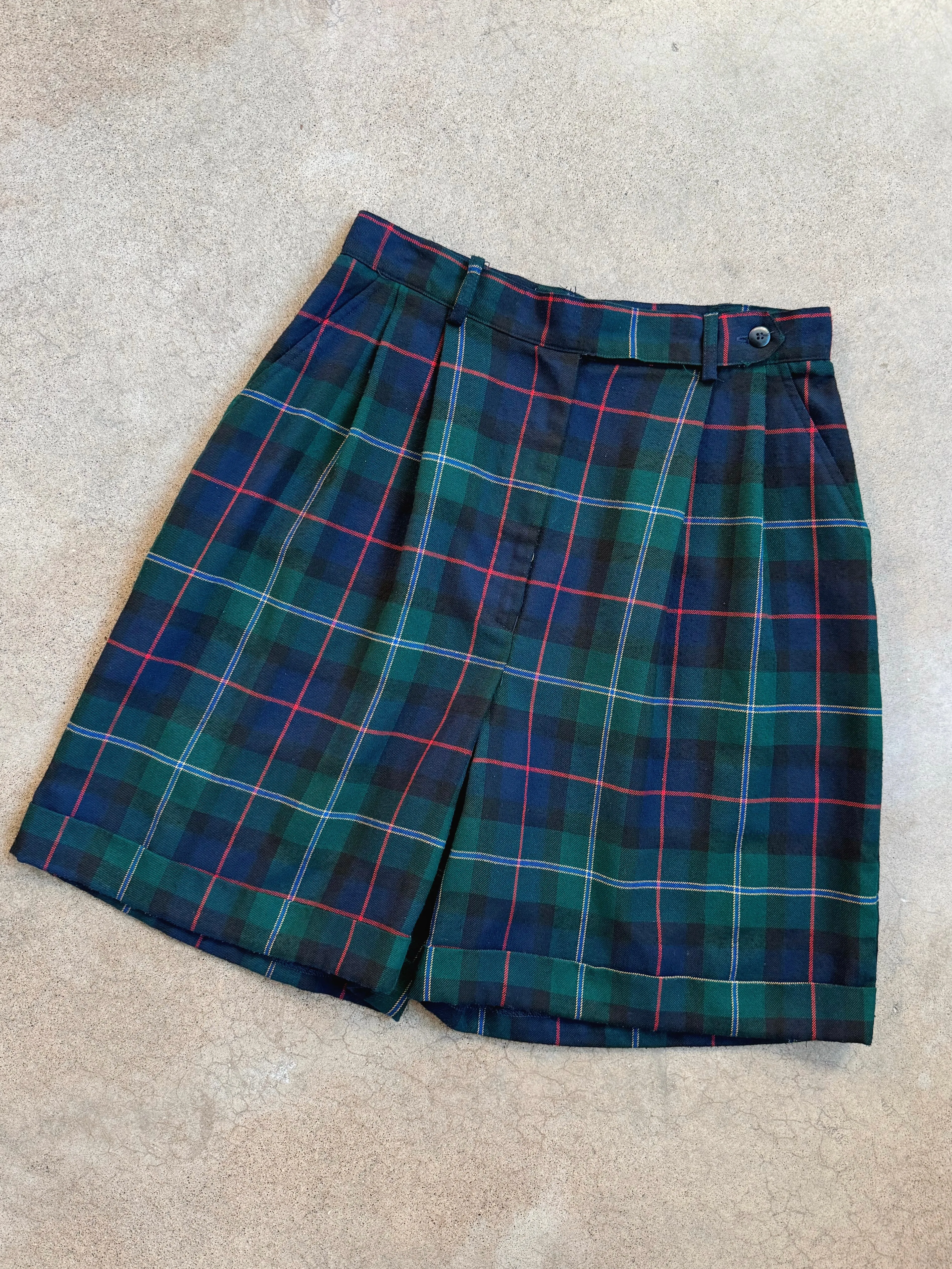 Vintage Tartan Plaid Pleat Front Cuffed Shorts (W29")
