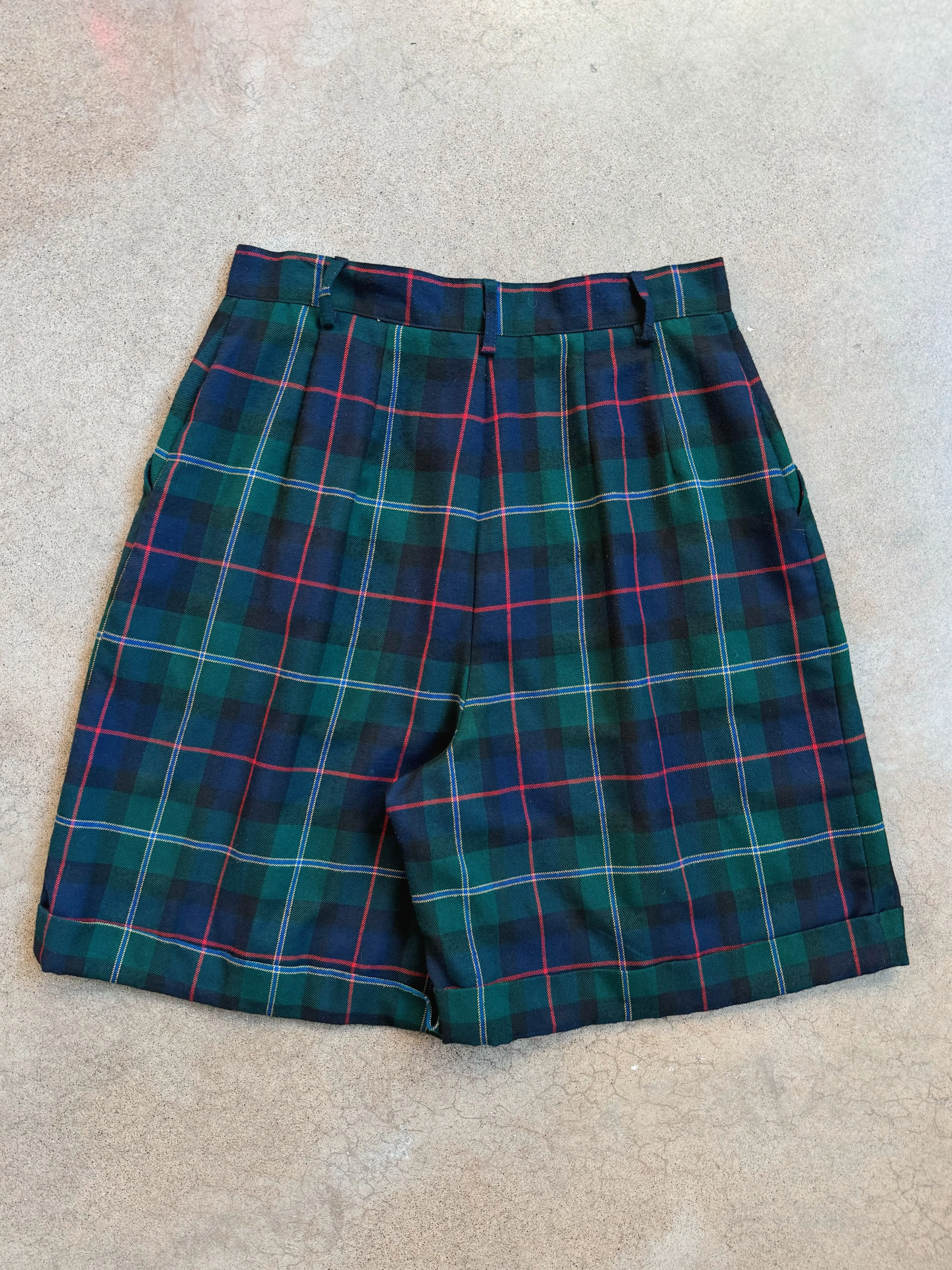 Vintage Tartan Plaid Pleat Front Cuffed Shorts (W29")