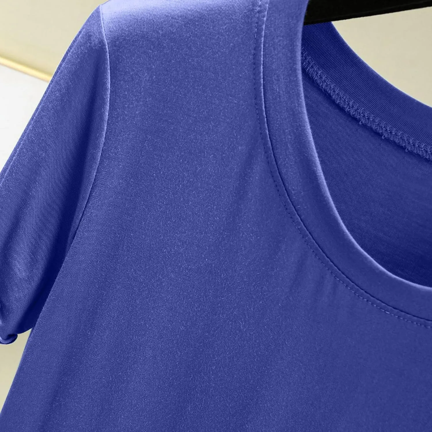Womens Short Sleeve T Shirts Crewneck Summer Trendy 2025 Solid Basic Tee Tops Casual Summer Loose Fit Shirts